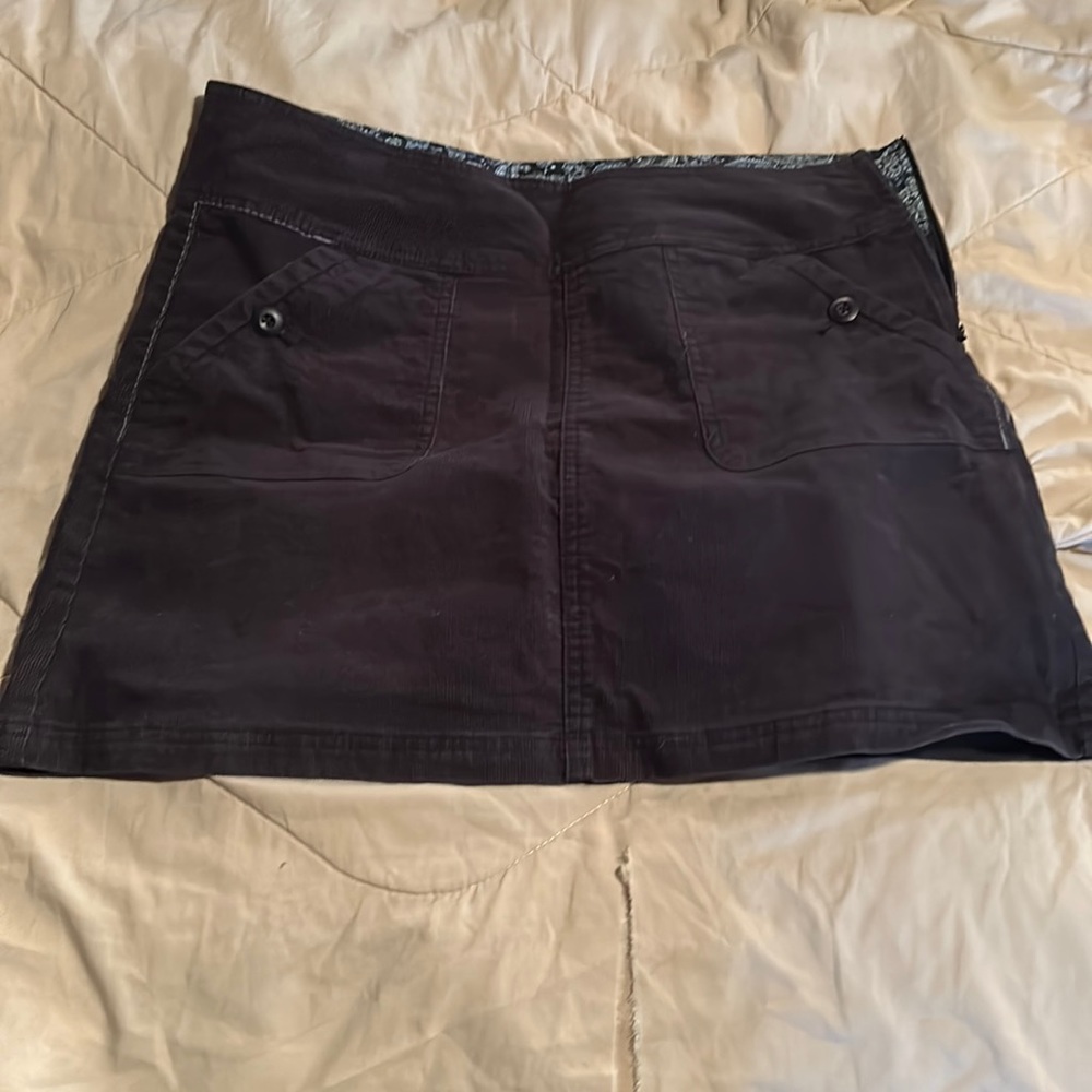 Prana women’s size 10 corduroy skirt black
